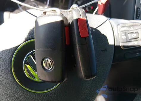 2017 Volkswagen Tiguan 2.0T Sel from USA, damaged, VIN WVGVV7AX4HW500436